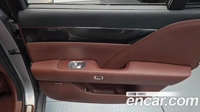 Genesis G90 Бензин 3.5 турбо AWD — Фото автомобиля 23