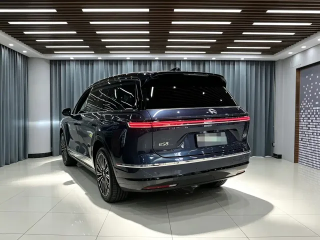 Nio ES8 — Фото автомобиля 5