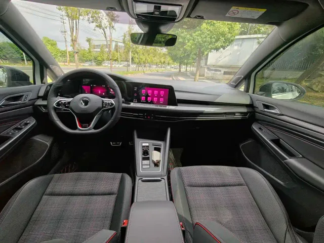 Volkswagen Golf GTI — Фото автомобиля 8