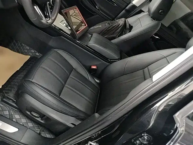 Land Rover Range Rover Evoque — Фото автомобиля 14