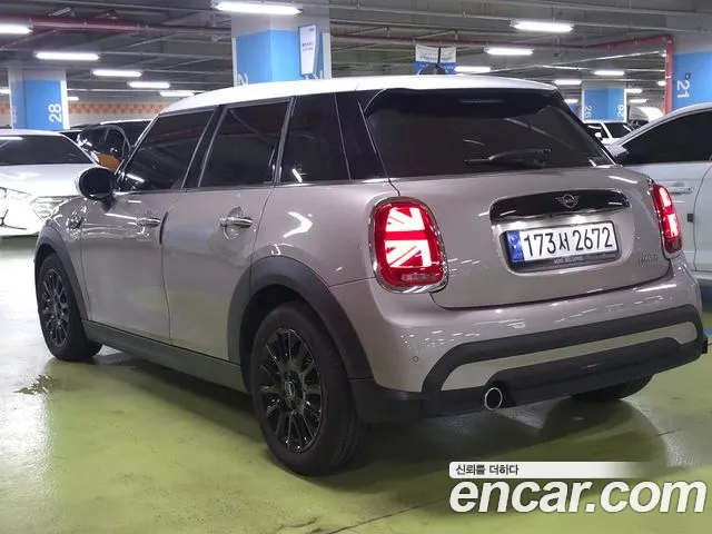 Mini Cooper Cooper 5 дверей Classic — Фото автомобиля 2