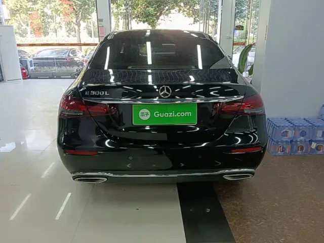 Mercedes-Benz E-Class — Фото автомобиля 5