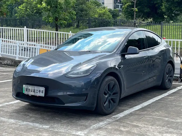 Фотография автомобиля — Tesla Model Y