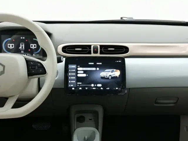 Leapmotor T03 — Фото автомобиля 12