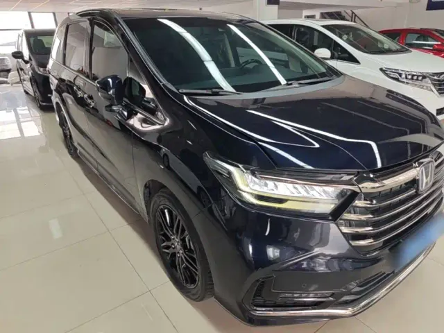 Honda Odyssey — Фото автомобиля 3