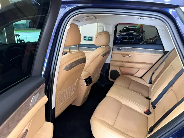 Aito M5 — Фото автомобиля 12