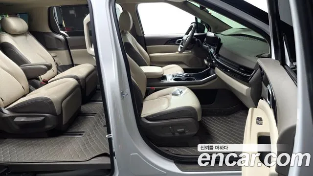 Kia Carnival Generation 4 — Фото автомобиля 16