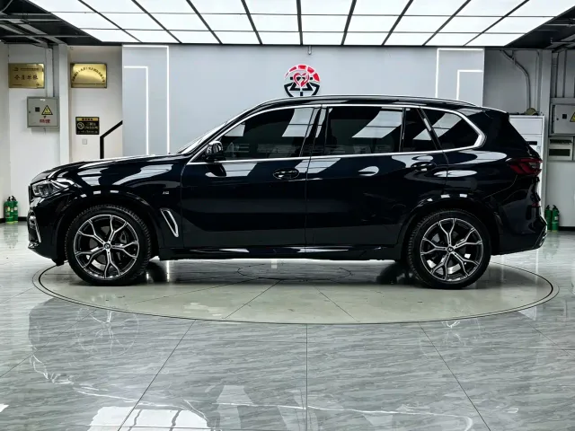 BMW X5 — Фото автомобиля 4