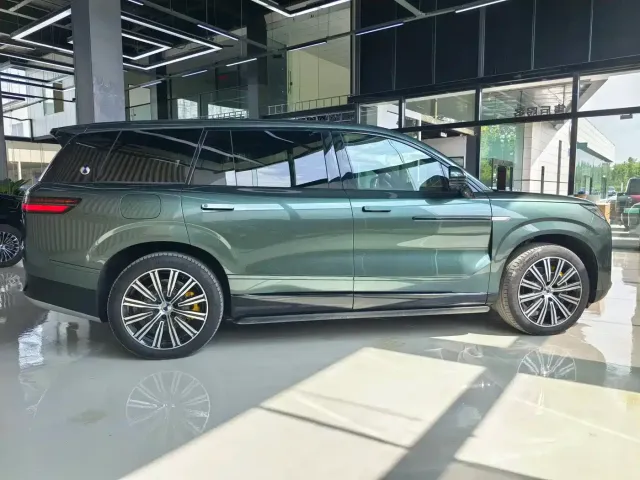 Denza Denza N9 2025 Flagship Model — Фото автомобиля 18