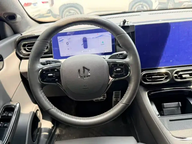 Leapmotor C01 — Фото автомобиля 6