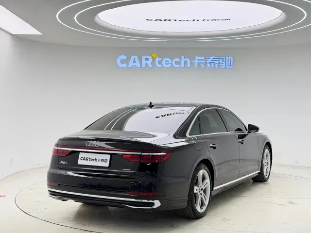 Audi A8 — Фото автомобиля 5