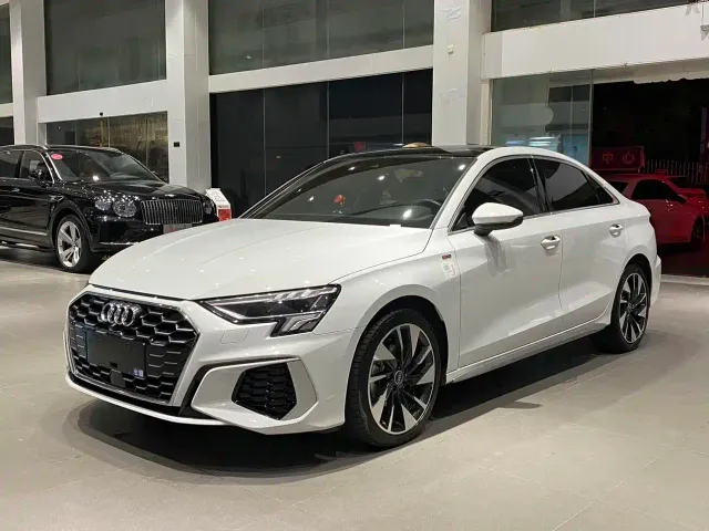Фотография автомобиля — Audi A3