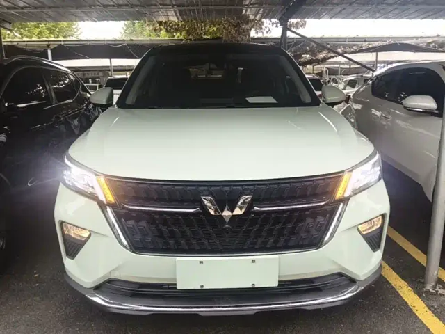 Wuling Asta — Фото автомобиля 2