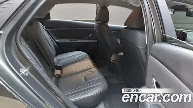 Hyundai Avante CN7 — Фото автомобиля 11