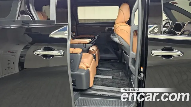 Toyota Alphard — Фото автомобиля 9