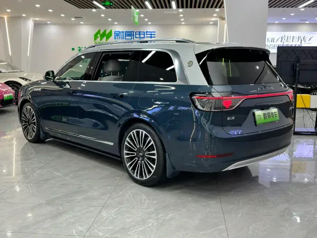 AITO Wenjie AITO M9 2024 Extended Range Ultra 42kWh 6-Seater — Фото автомобиля 4
