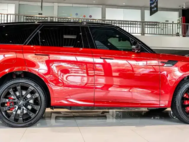 Land Rover Range Rover Sport — Фото автомобиля 4
