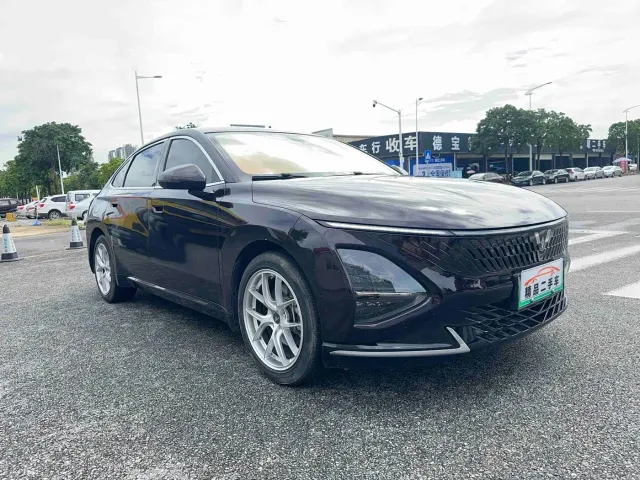 Wuling Starlight — Фото автомобиля 3