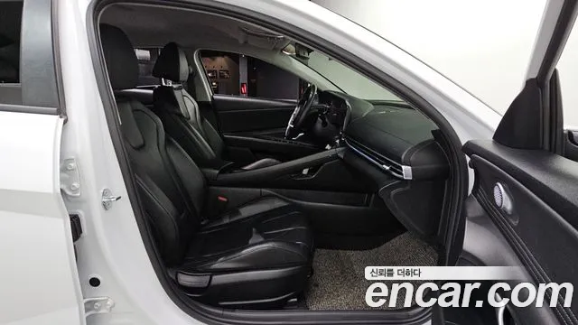 Hyundai AVANTE Новый Avante (CN7) — Фото автомобиля 11