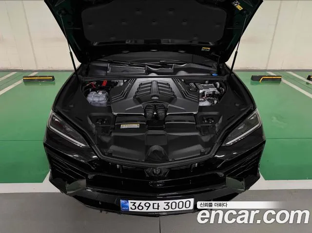 Lamborghini Urus — Фото автомобиля 14