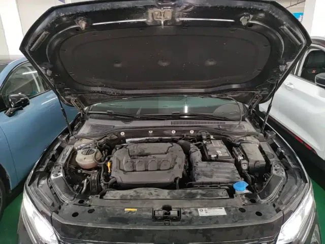 Volkswagen Passat — Фото автомобиля 15