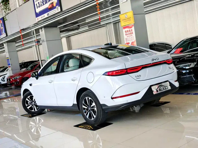 BYD Qin PLUS — Фото автомобиля 3