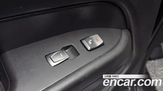 KG_Mobility_Ssangyong Rexton Новый Rexton Sport Khan Дизель 2.2 4WD — Фото автомобиля 26