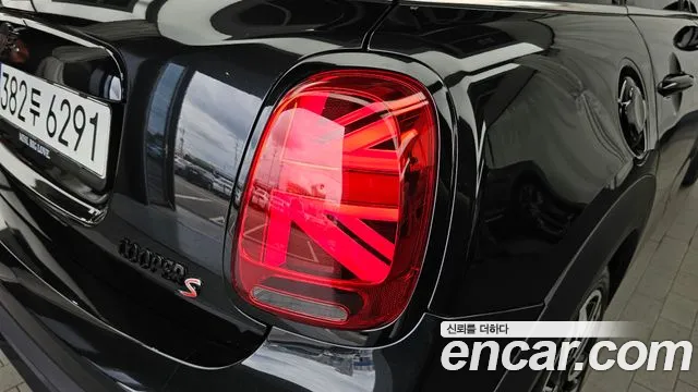 Mini Cooper — Фото автомобиля 18