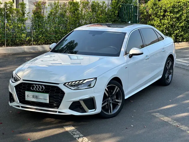 Audi Audi A4L 2022 40 TFSI Luxury Dynamic — Фото автомобиля 4