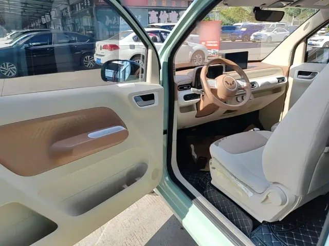 Wuling Hongguang Mini EV — Фото автомобиля 11