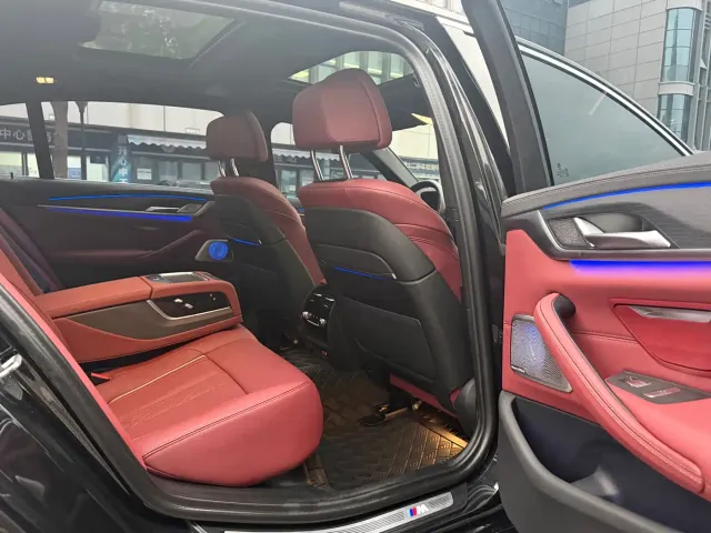 BMW 5 Series — Фото автомобиля 9