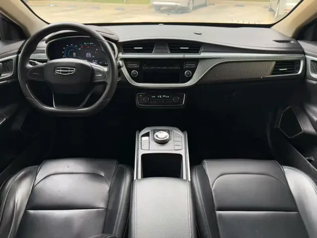Geely Emgrand — Фото автомобиля 4