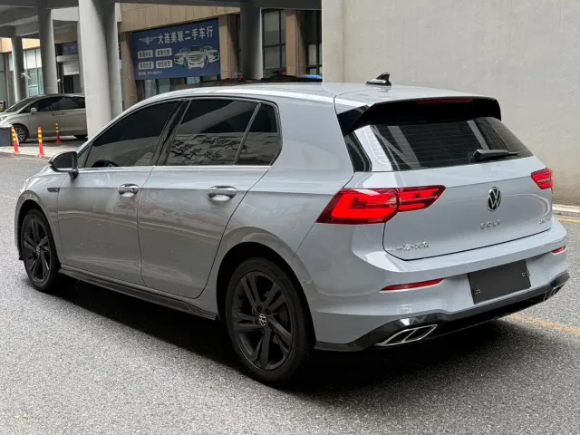 Volkswagen Golf — Фото автомобиля 6