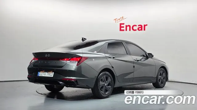 Hyundai Avante CN7 — Фото автомобиля 2