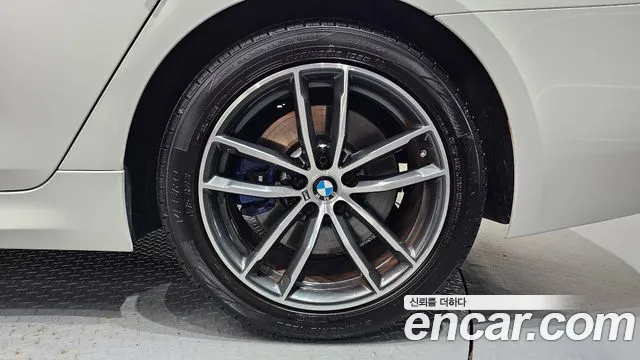 BMW 5 Series G30 — Фото автомобиля 6
