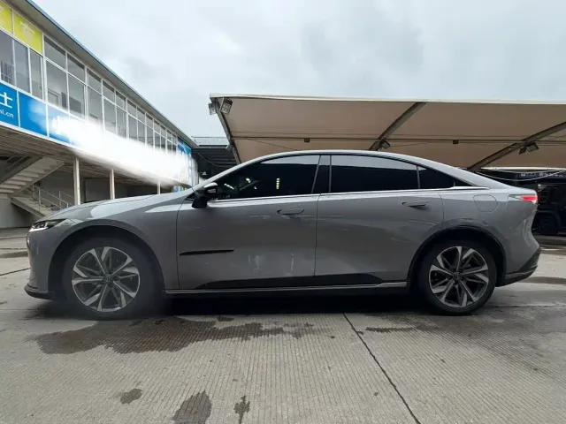 Mazda EZ-6 — Фото автомобиля 8