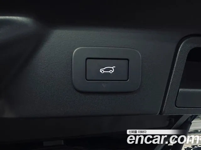 Land Rover Range Rover Velar Range Rover Velar 2.0 P250 Dynamic SE — Фото автомобиля 20