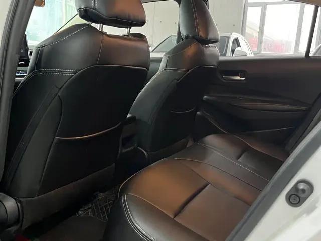 Toyota Corolla — Фото автомобиля 10