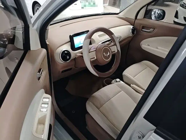 Wuling Hongguang Mini EV — Фото автомобиля 15