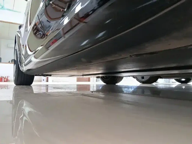 Tesla Model 3 — Фото автомобиля 21