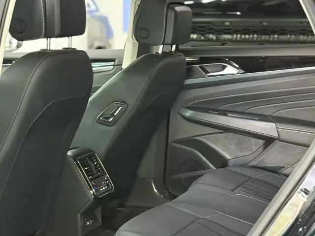 Volkswagen Passat — Фото автомобиля 7