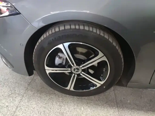 Mercedes-Benz A-Class — Фото автомобиля 24