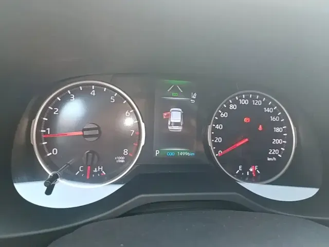 Toyota RAV4 — Фото автомобиля 11