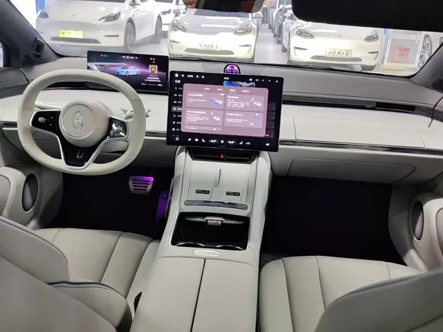 Luxeed S7 — Фото автомобиля 10