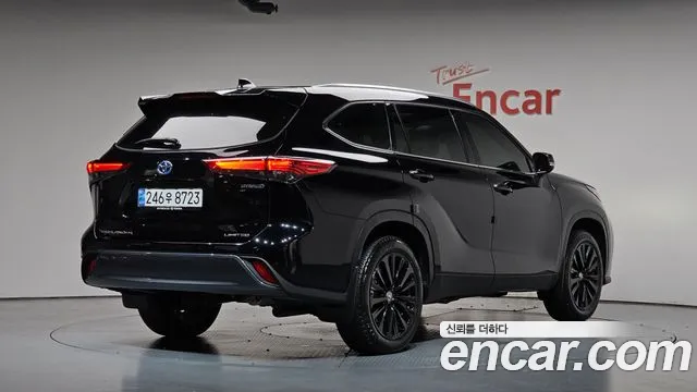 Toyota Highlander — Фото автомобиля 2