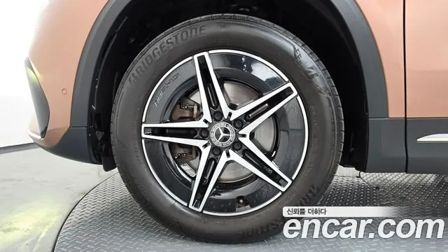 Mercedes-Benz EQA — Фото автомобиля 5