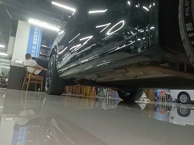 Li Auto L7 — Фото автомобиля 20