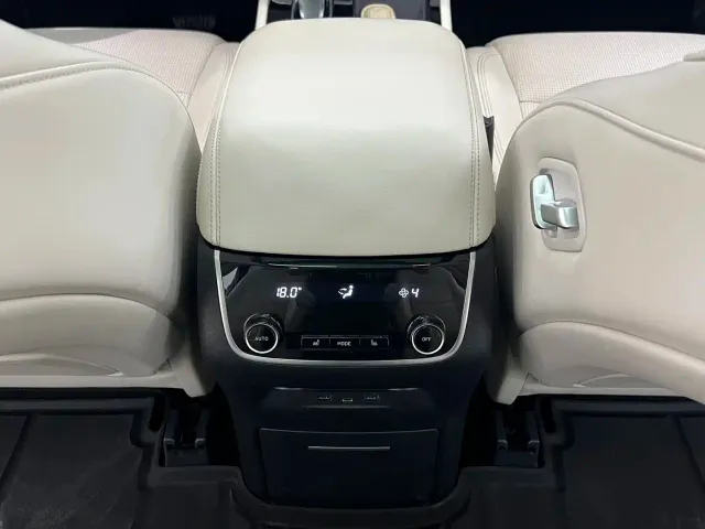 Li Auto ONE — Фото автомобиля 15