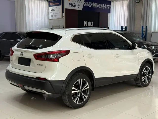 Nissan Qashqai — Фото автомобиля 4