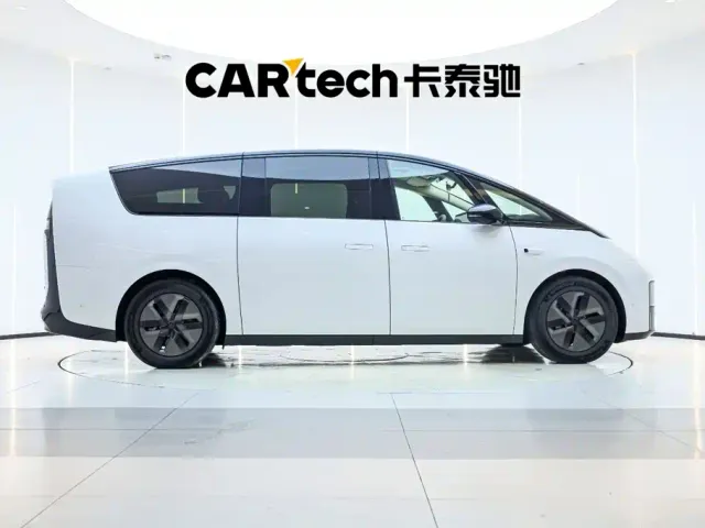 Li Auto MEGA — Фото автомобиля 7